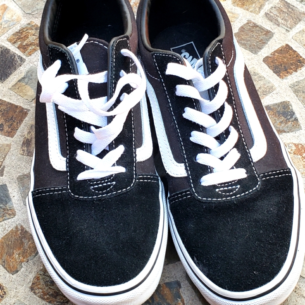 NWOT Youth Van's Shoes